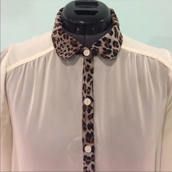 Nordstrom Lush Leopard button high low blouse XS - Picture 2 of 4